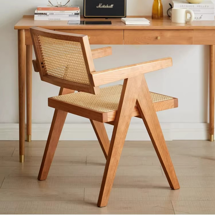 Oak wood rattan chair for restaurant and café seating